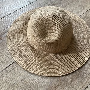 Women’s J.Crew floppy beach hat, like new, size M/L